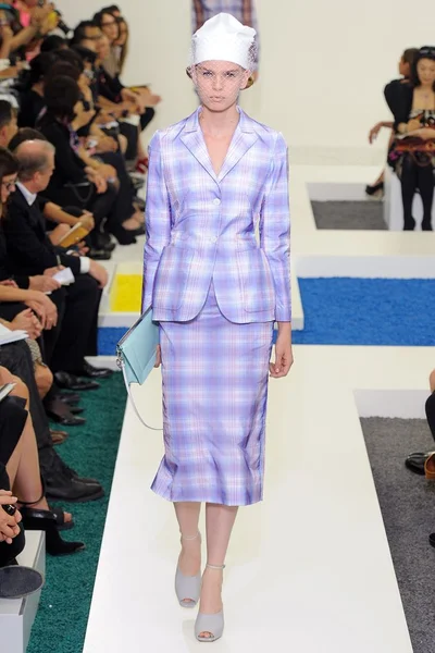 Look 35